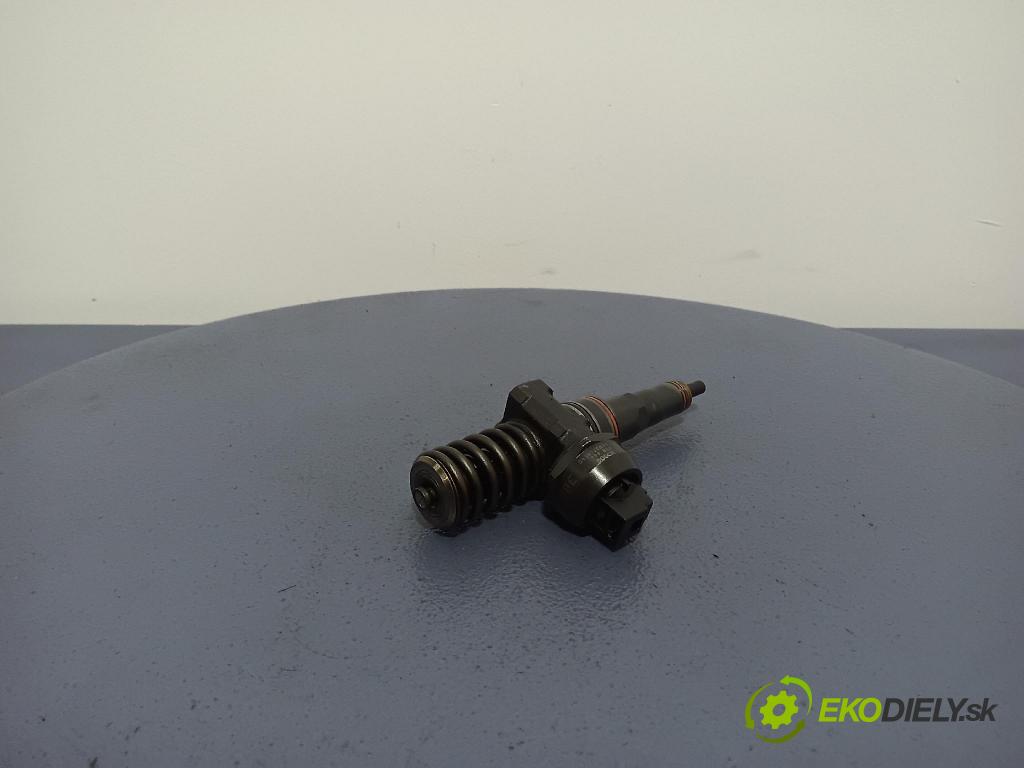 Volkswagen Bora 2004 vstrek 038130073AL