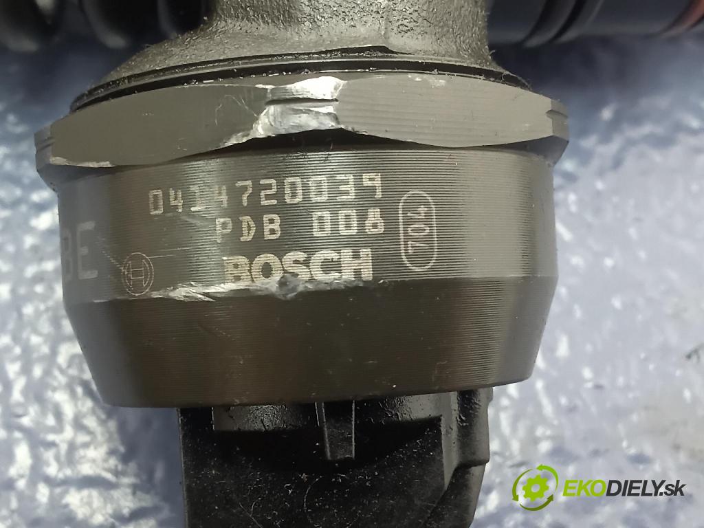 Volkswagen Bora 2004 vstrek 038130073AL