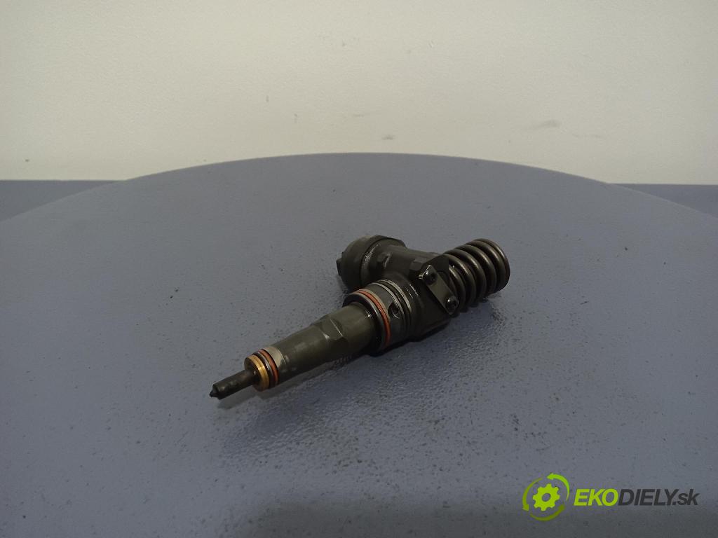 Volkswagen Bora 2004 vstrek 038130073AL