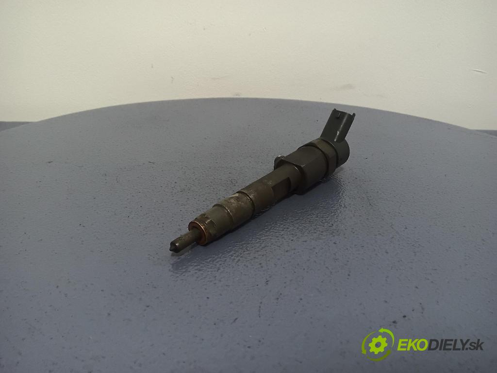 Renault Megane scenic 2002 vstřikovač 7700111014