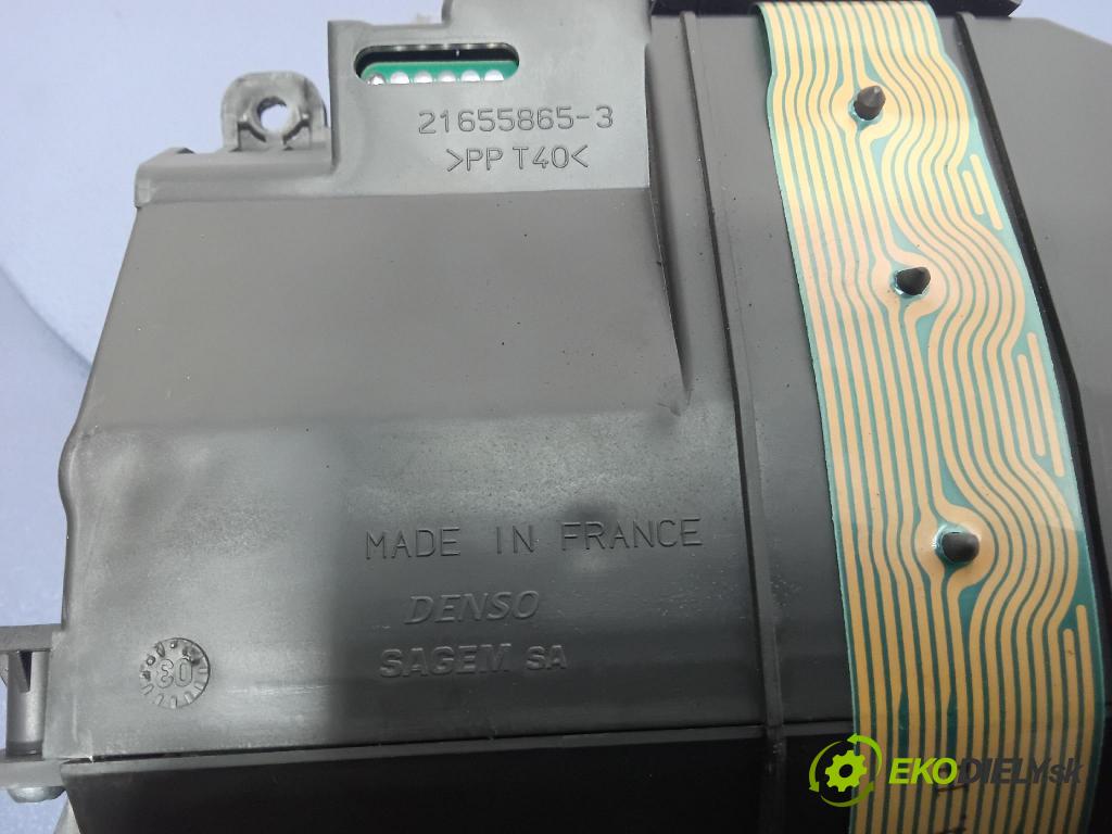 Toyota Yaris 2003 Přístrojová deska 21655864-5