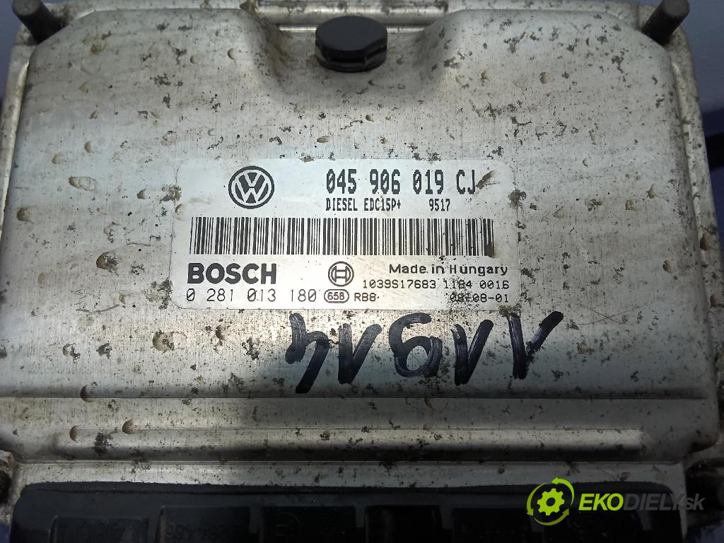 Skoda Praktik 2008 řídící jednotka Motor: 045906019CJ