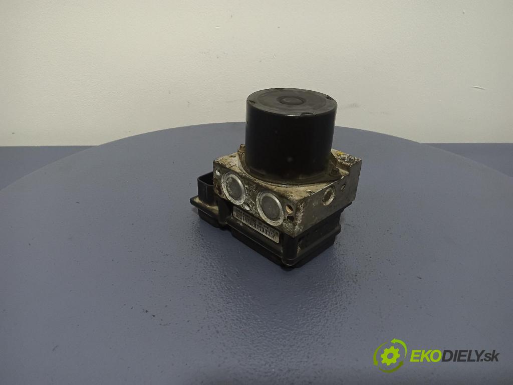 Skoda Praktik 2008 čerpadlo ABS x 6R0614117F