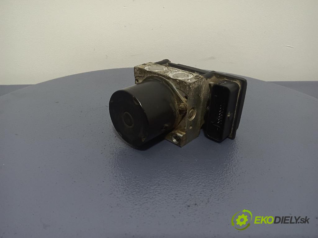 Skoda Praktik 2008 čerpadlo ABS x 6R0614117F