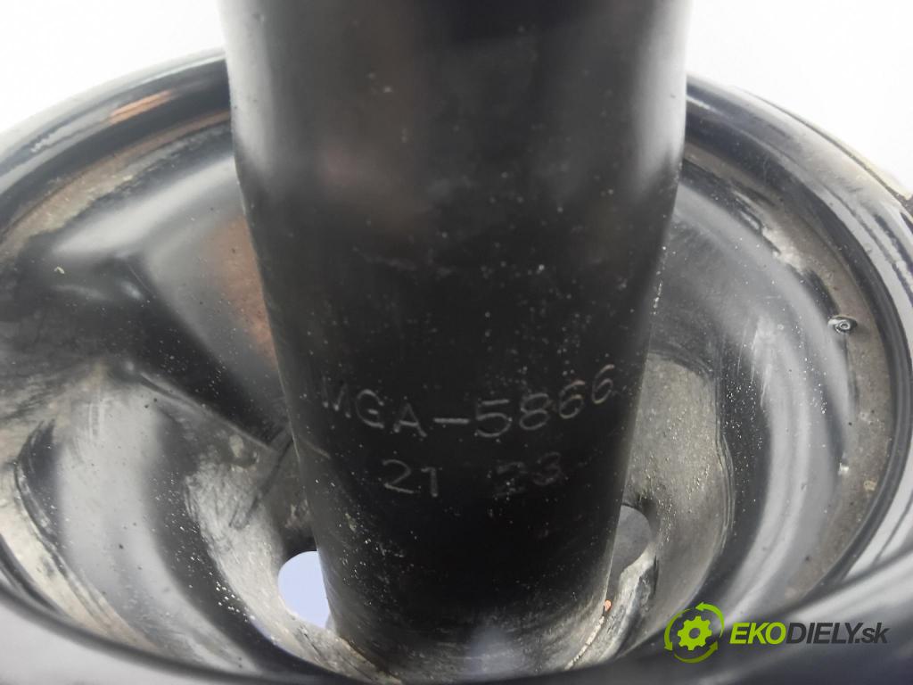 Honda Civic 5dr 2004 tlumič před Lewy. MGA-5809