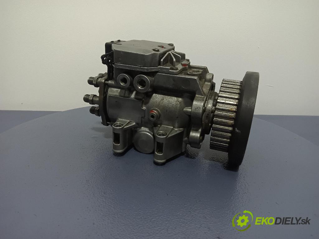 Volkswagen Passat 2001 čerpadlo Injekce: 059130106B
