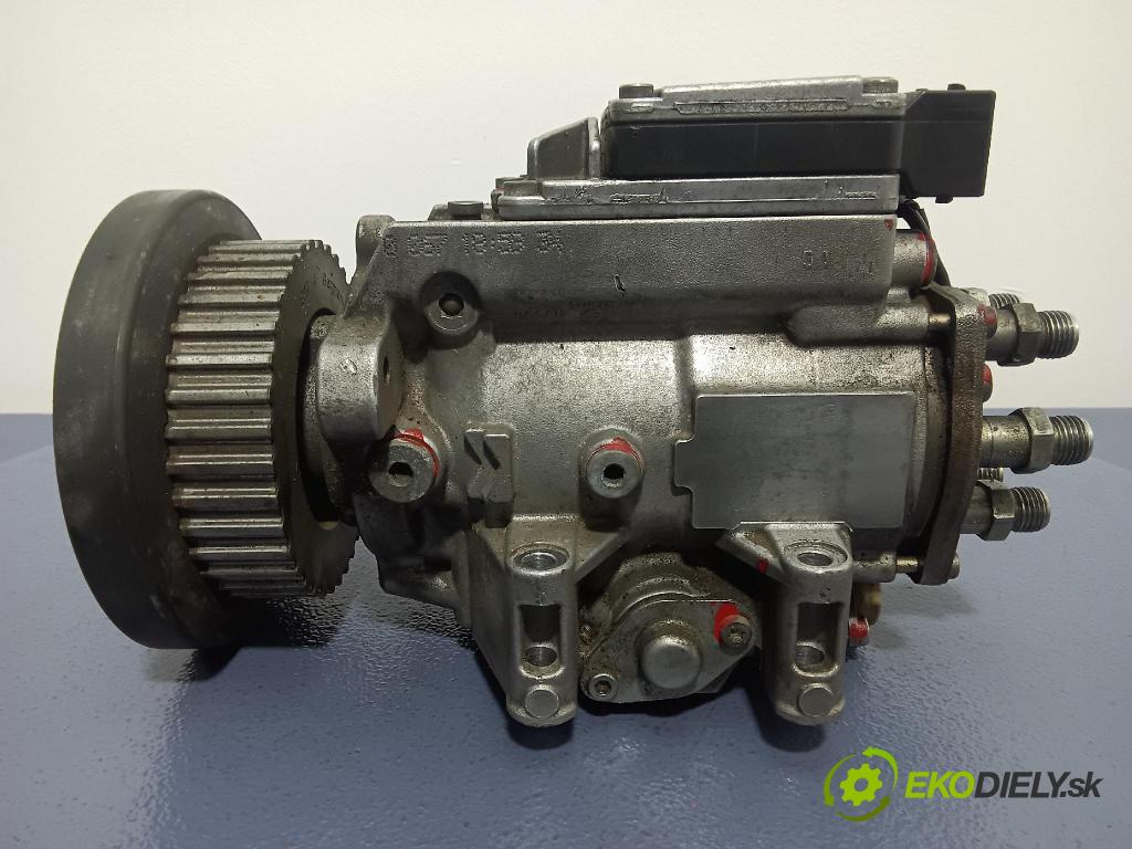 Volkswagen Passat 2001 čerpadlo Injekce: 059130106B