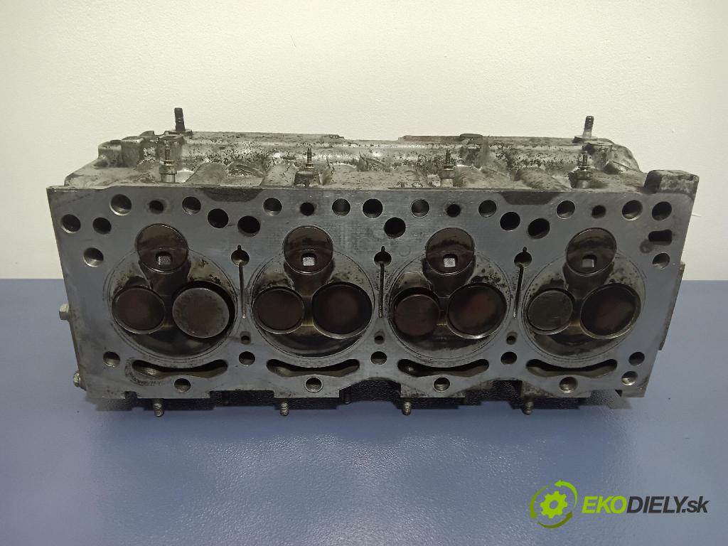 Renault Master 2000 hlava Motor: 7450464