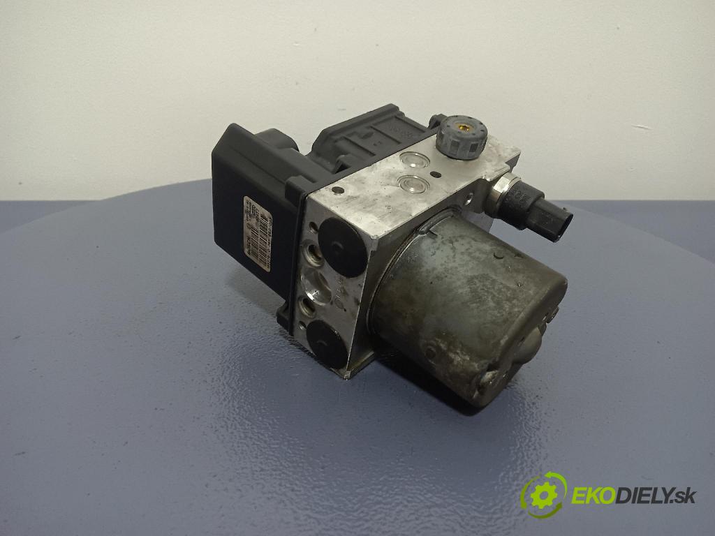 Audi A6 2002 čerpadlo ABS x 4B0614517G