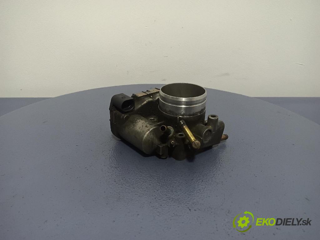 Audi A6 2002 škrticí klapka 06B133062H