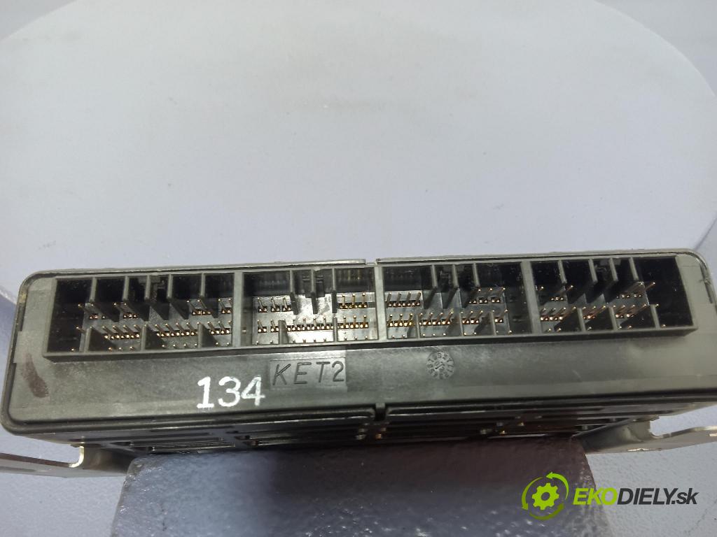 Hyundai Sonata 2003 riadiaca jednotka Motor: 39120-38210