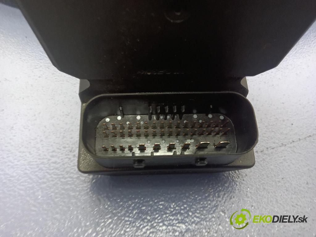 Seat Ibiza 2002 čerpadlo ABS x 6Q0614517E