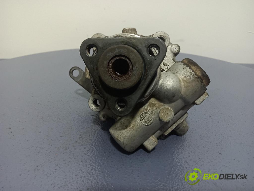 Volkswagen Passat 2001 čerpadlo Asistencia: Manažéri: 8D0145177D