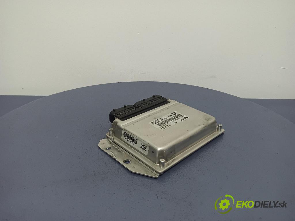 Hyundai Santa fe 2004 riadiaca jednotka Motor: 39101-27212