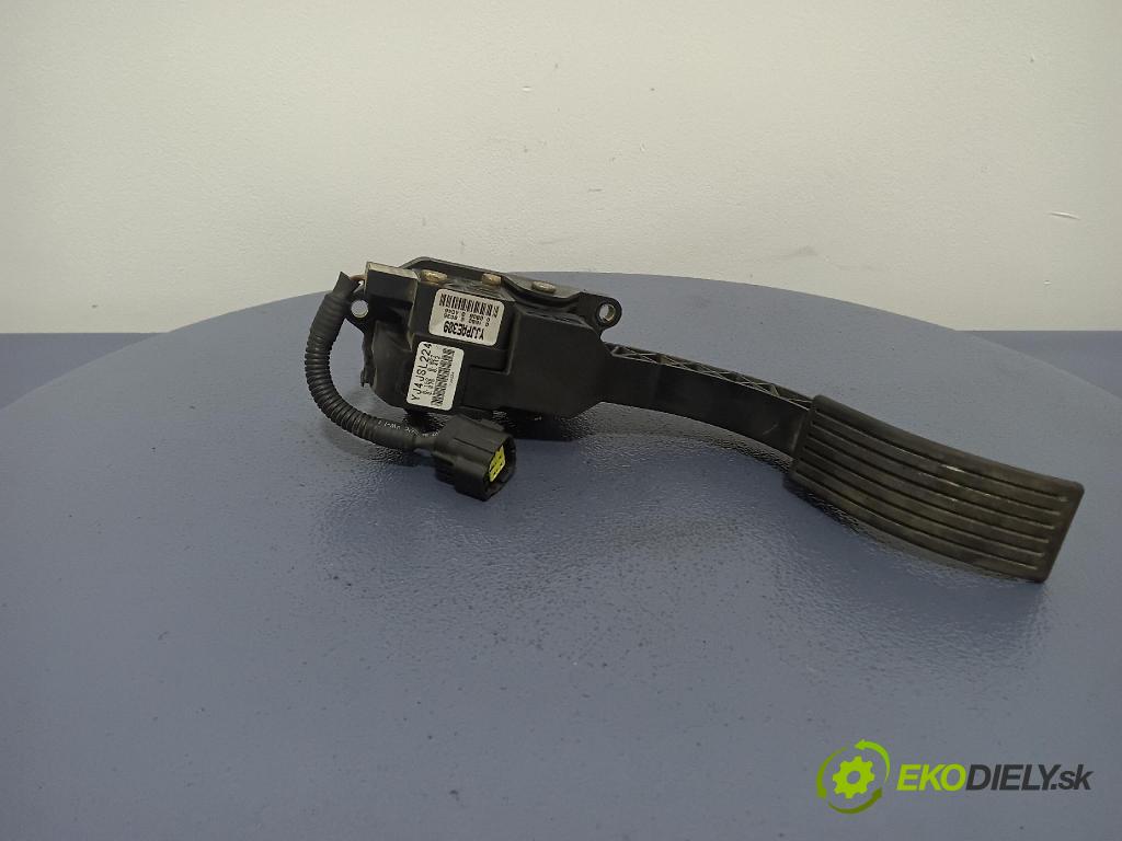 Hyundai Santa fe 2004 pedal Plyn: YJ4JSL224