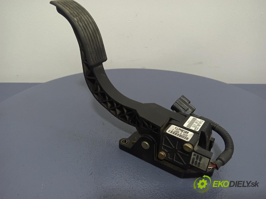 Hyundai Santa fe 2004 pedal Plyn: YJ4JSL224