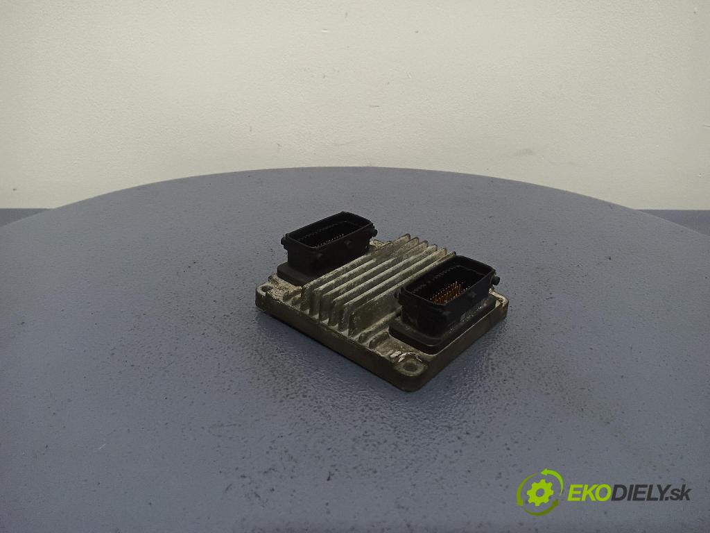 Opel Meriva 2004 riadiaca jednotka Motor: 12214820
