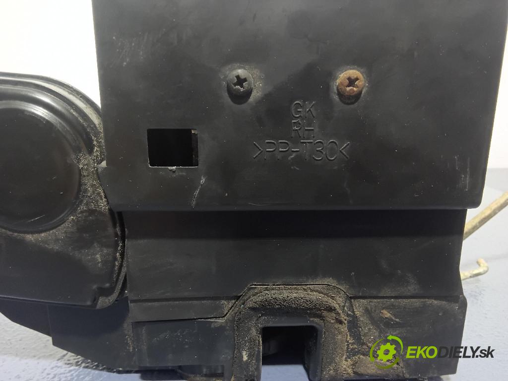 Hyundai Coupe 2003 zámok dvere Predné v pravo: 01