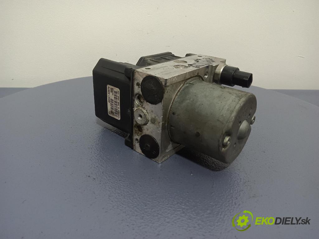 Toyota Corolla 2004 čerpadlo ABS x 44540-02030
