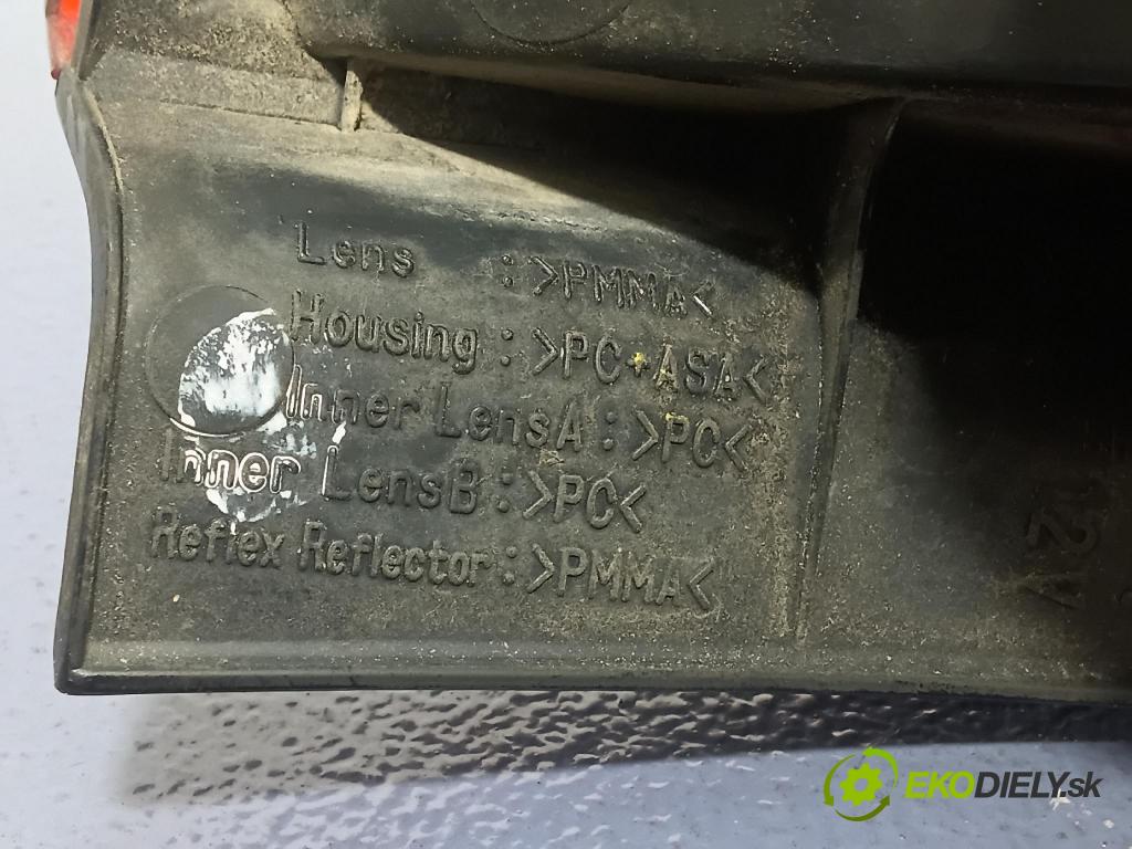 Toyota Corolla 2004 světlo Zad: Práva: Mimo: 81550-02300