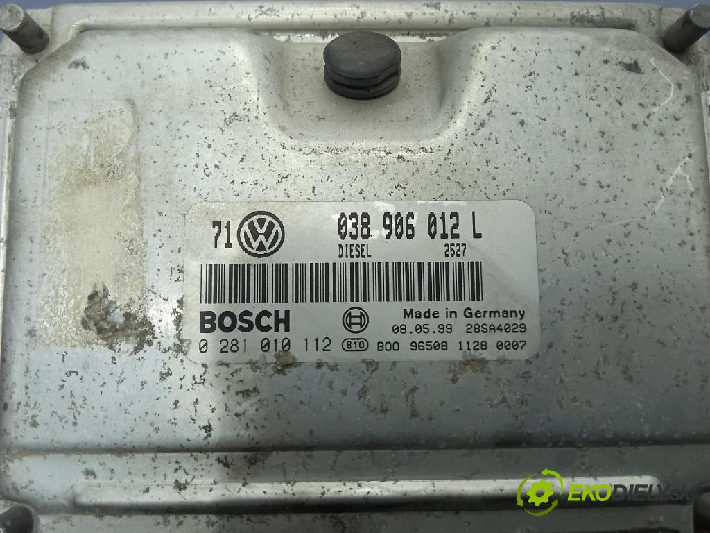 Volkswagen Golf 1999 řídící jednotka Motor: 038906012L