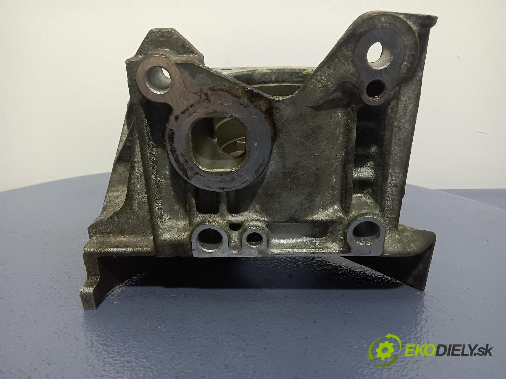 Citroen C3 2002 čerpadlo Voda 9635986680