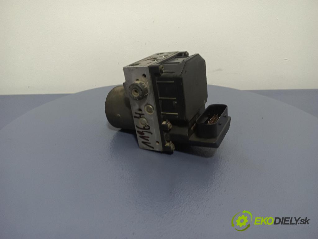 Audi A4 2001 čerpadlo ABS x 8E0614517