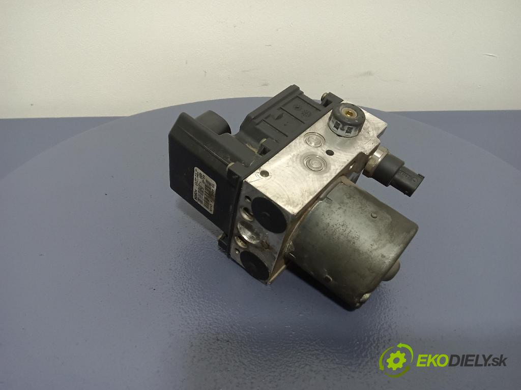 Audi A4 2001 čerpadlo ABS x 8E0614517