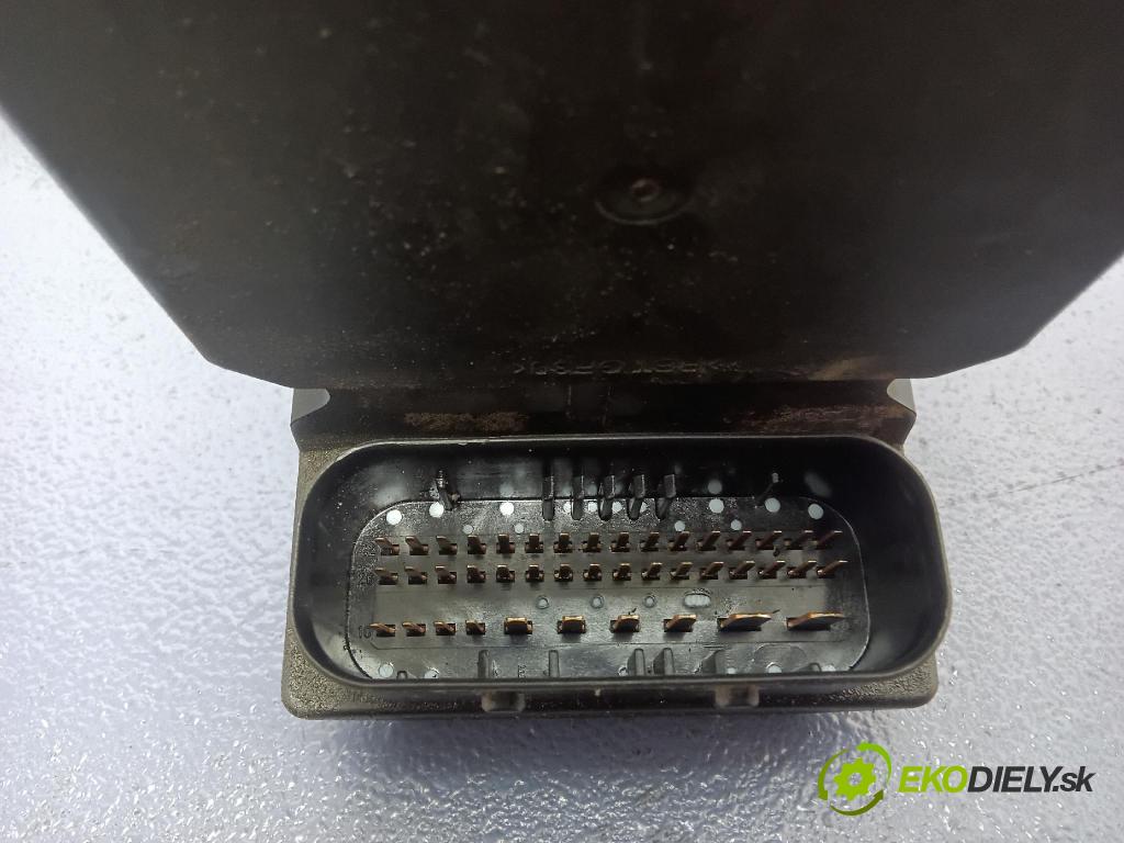 Audi A4 2001 čerpadlo ABS x 8E0614517