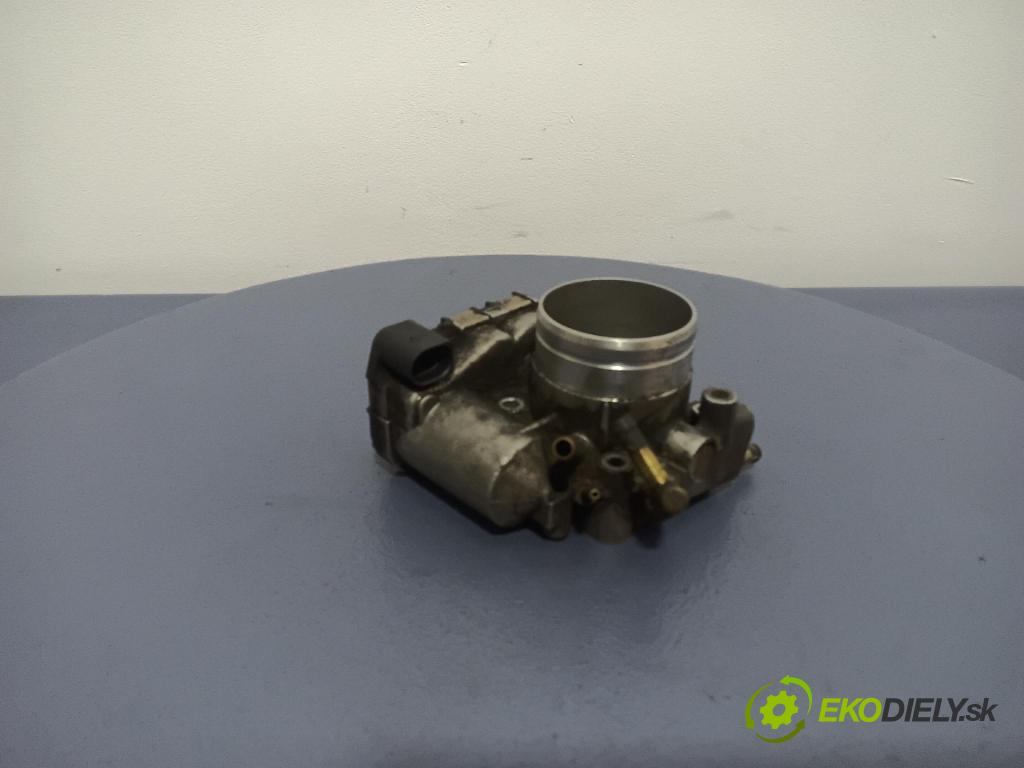 Audi A4 2001 škrticí klapka 06B133062H