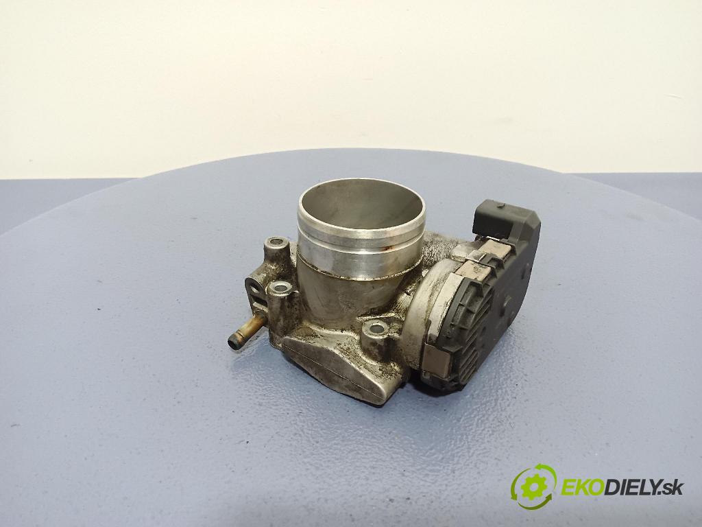Audi A4 2001 škrticí klapka 06B133062H