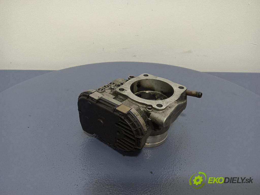 Audi A4 2001 škrticí klapka 06B133062H