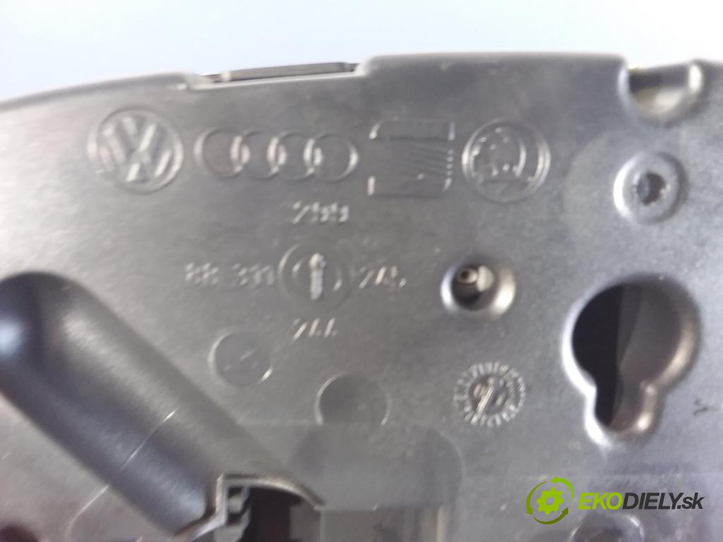 Vw Passat 2001 prístrojovka/ budíky 3B0920807A