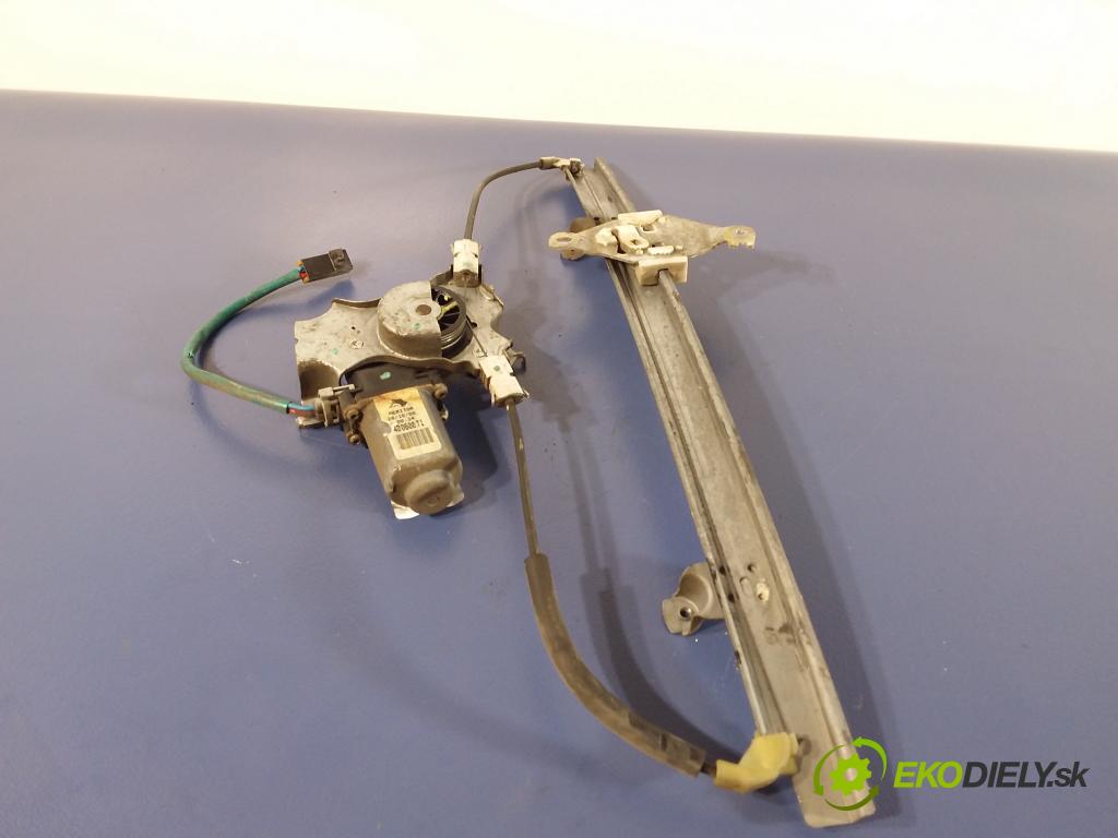 Nissan Almera tino 2001 mechanismus stahování Sklenka: před v pravo: