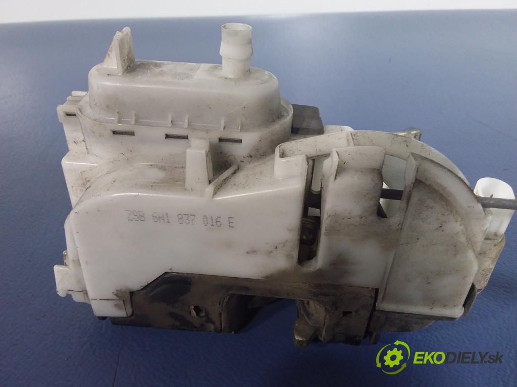 Vw Polo 2001 zámek dveře před v pravo: 6N1837016E