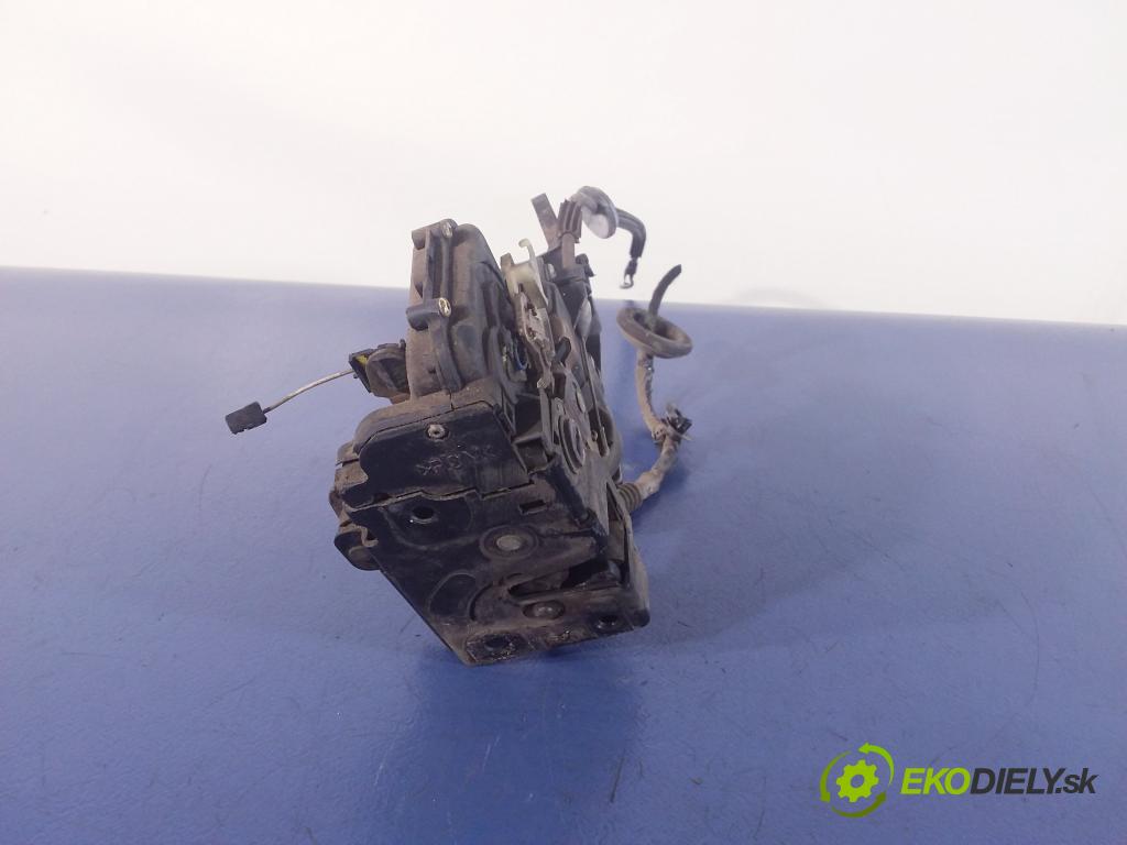 Vw Passat 1999 zámek dveře Zad: Levý: