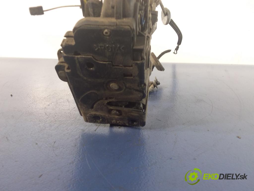 Vw Passat 1999 zámek dveře Zad: Levý: