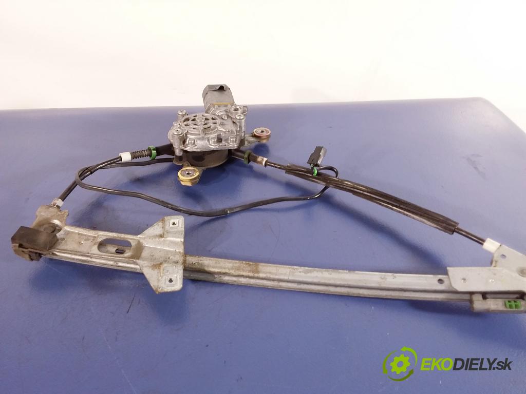 Audi A6 1995 mechanismus stahování Sklenka: před v pravo: