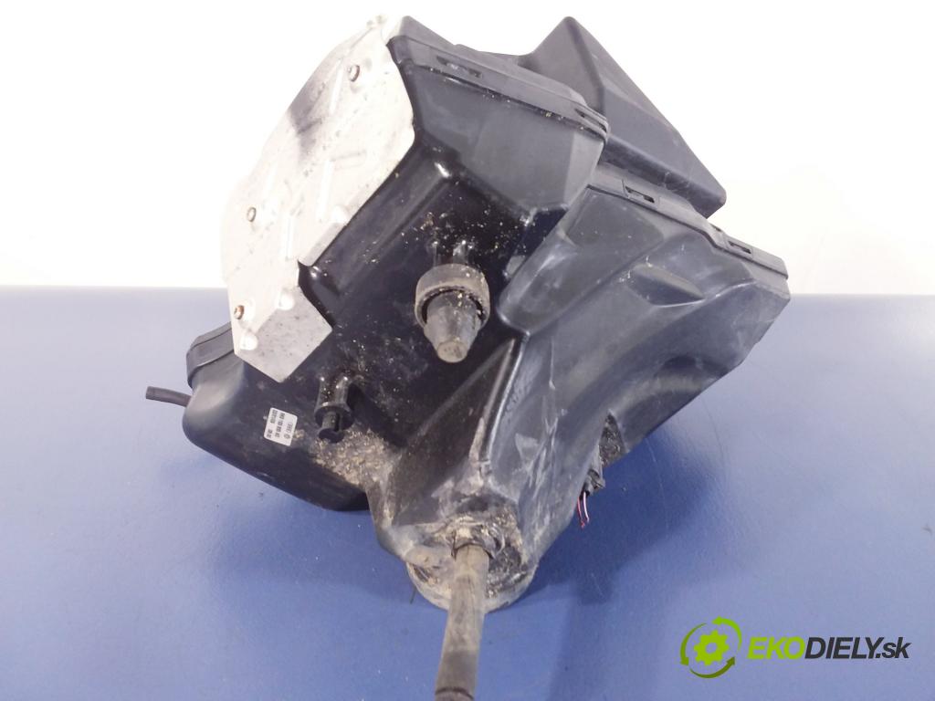 Audi A4 2009 obal Filtra: Vzduch: 8K0133835AD