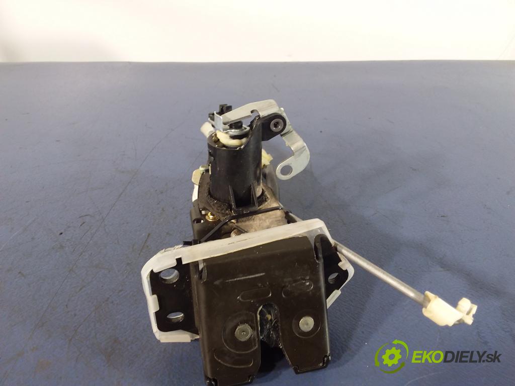 Suzuki Ignis 0 motor: Stierače: zad 34355-581