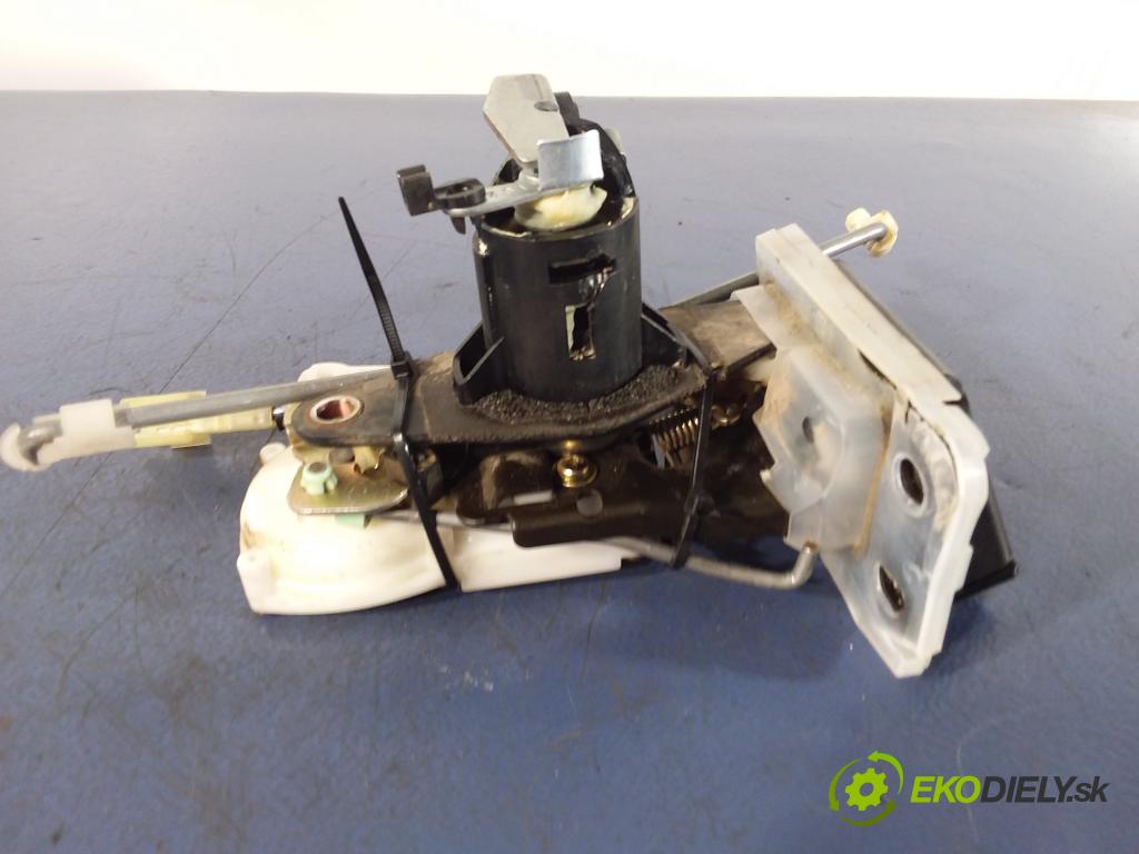 Suzuki Ignis 0 motor: Stierače: zad 34355-581