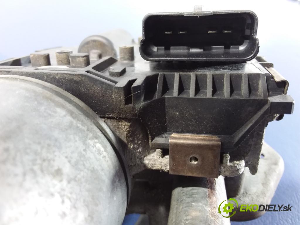 Peugeot 407 2006 motor: Stierače: zad 0390241968