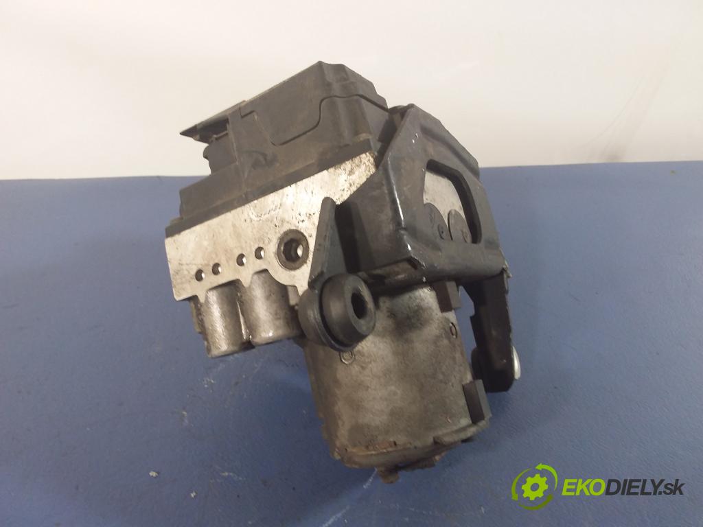 Audi A4 1995 čerpadlo ABS x 8D0614111