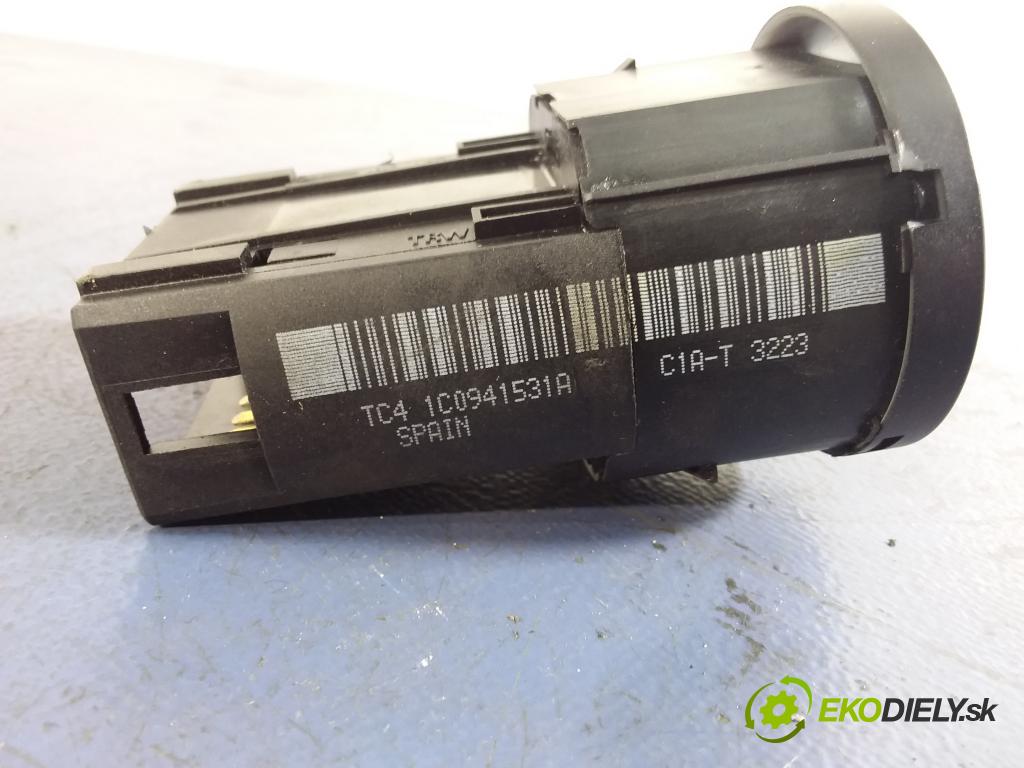 Audi A4 2001 prepínač svetiel TC41C0941531A
