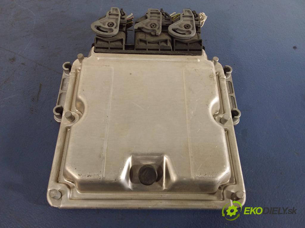 Citroen C5 0 riadiaca jednotka Motor: 0281010886 EDC15
