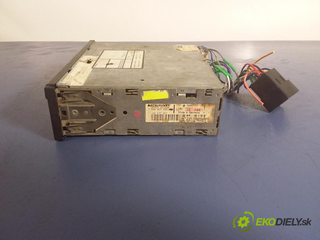 Audi A4 1996 Radio I Navigácia: 8631110244