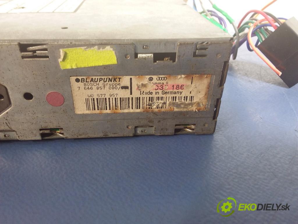 Audi A4 1996 Radio I Navigácia: 8631110244