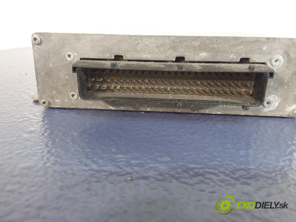 Saab 9-5 2002 riadiaca jednotka Motor: 5380076