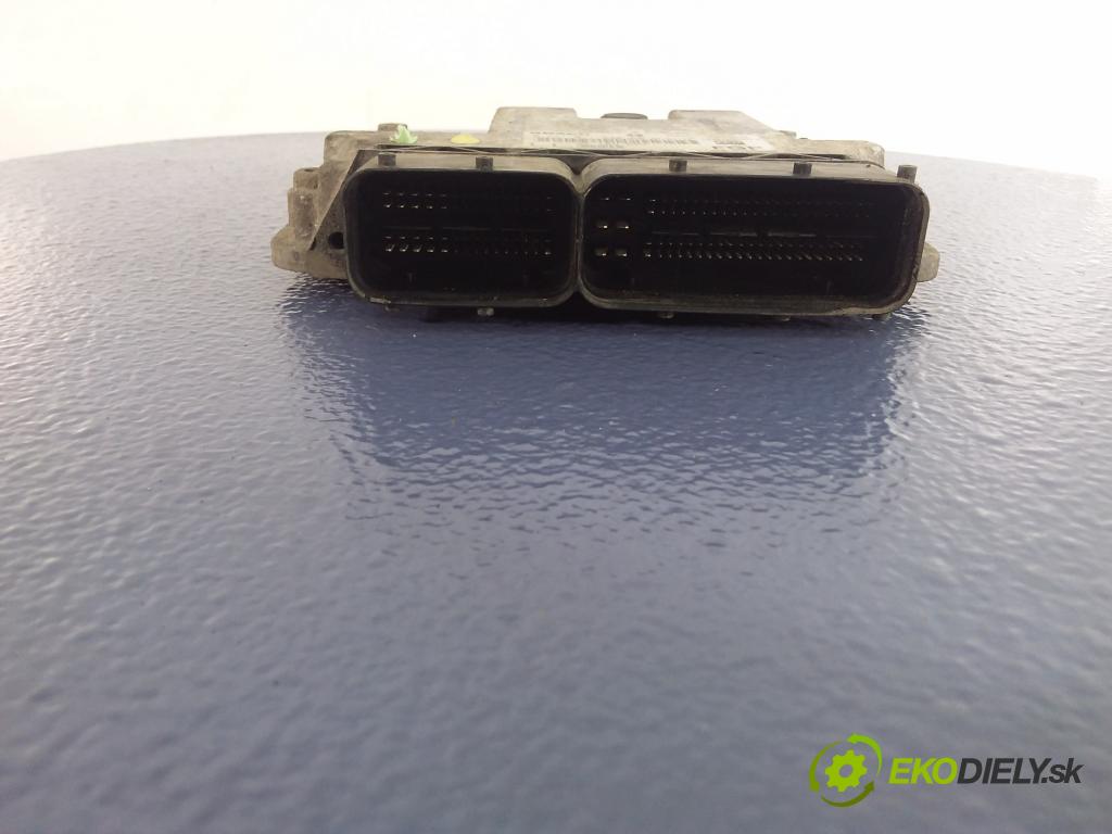 Opel Vectra 2004 riadiaca jednotka Motor: 0281011448