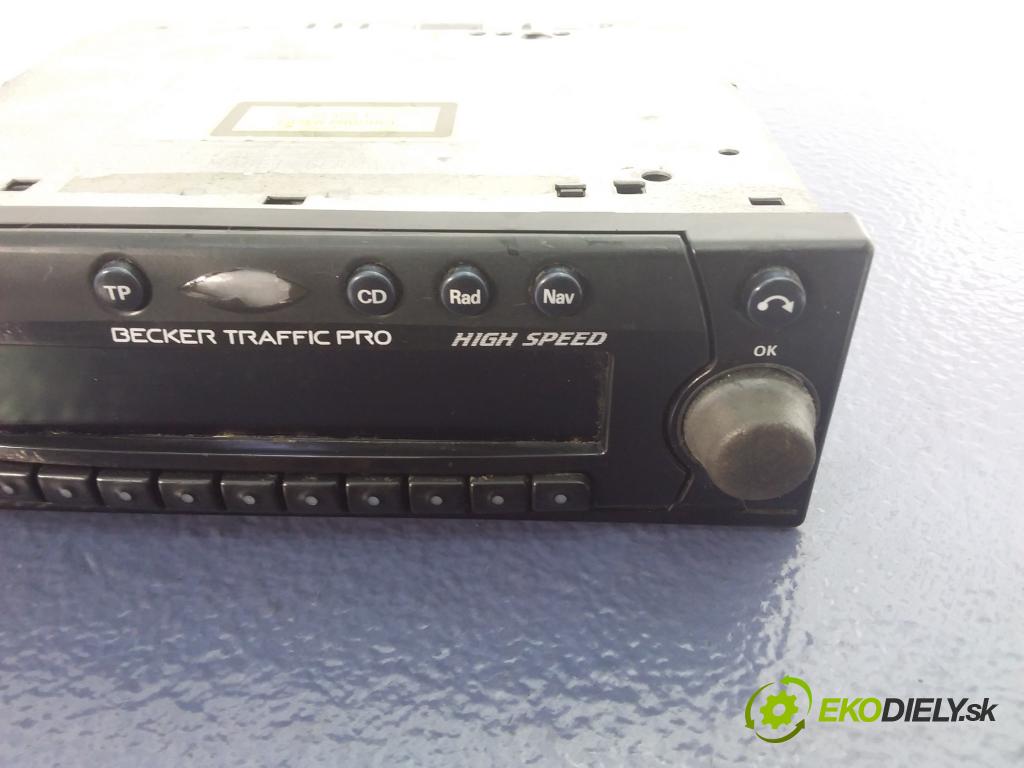 Hyundai Santa fe 2004 Radio I Navigácia: BE7823 35000157